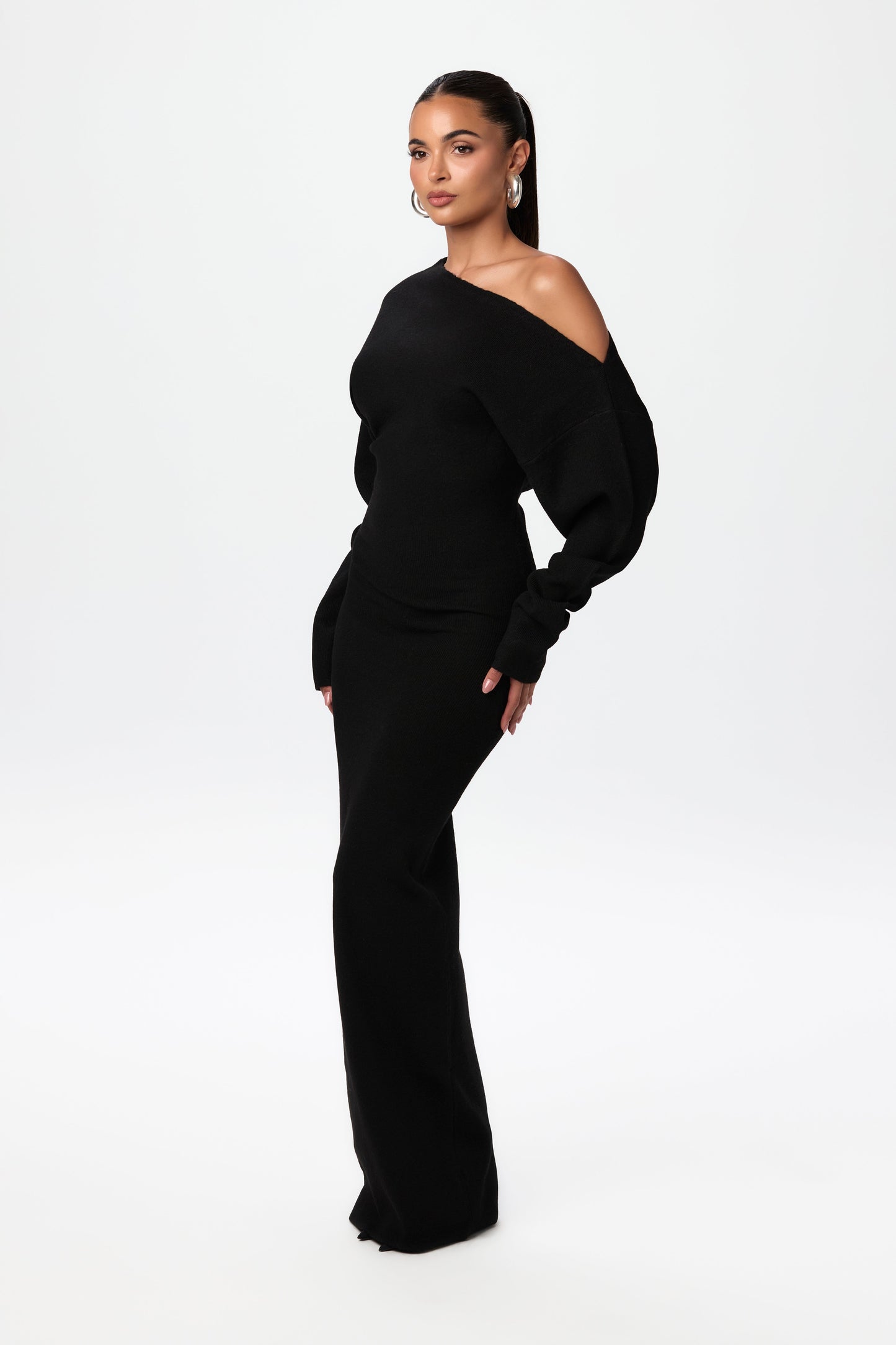 Trien | Off-shoulder tröjklänning