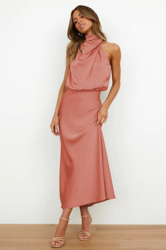 Douwina™ | Elegant Halterneck Maxiklänning i Satin