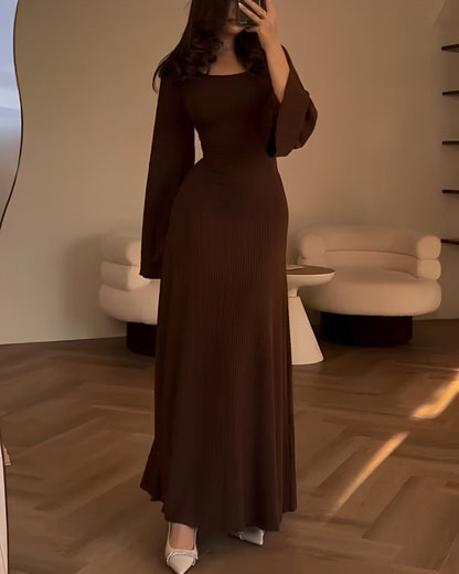 Esther | Elegant Stickad Långklänning